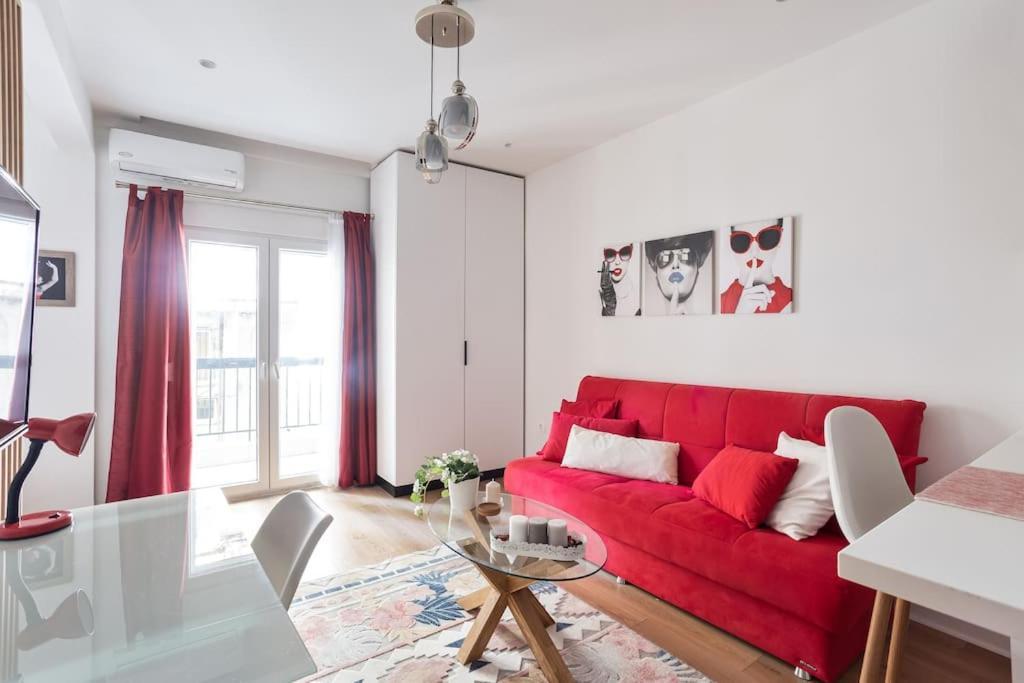 Red Velvet Apt Near City Centre Thessaloniki Exterior photo